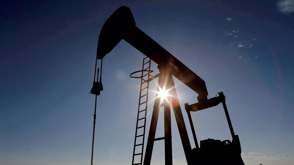 Crude oil futures trade flat despite US interest rate hike