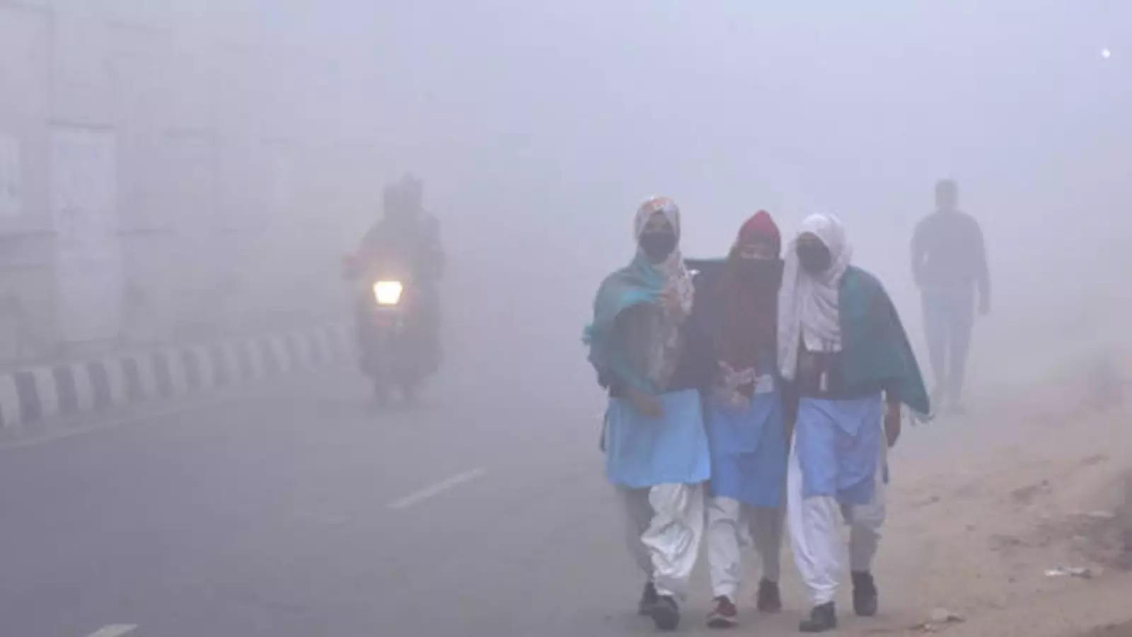 School closure in NCR ordered by SC amid Delhi pollution