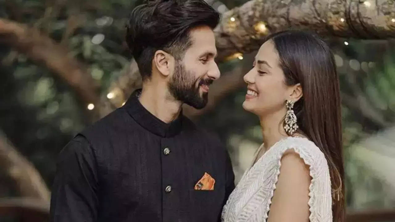 Shahid drops flirty comment on Mira’s PICS