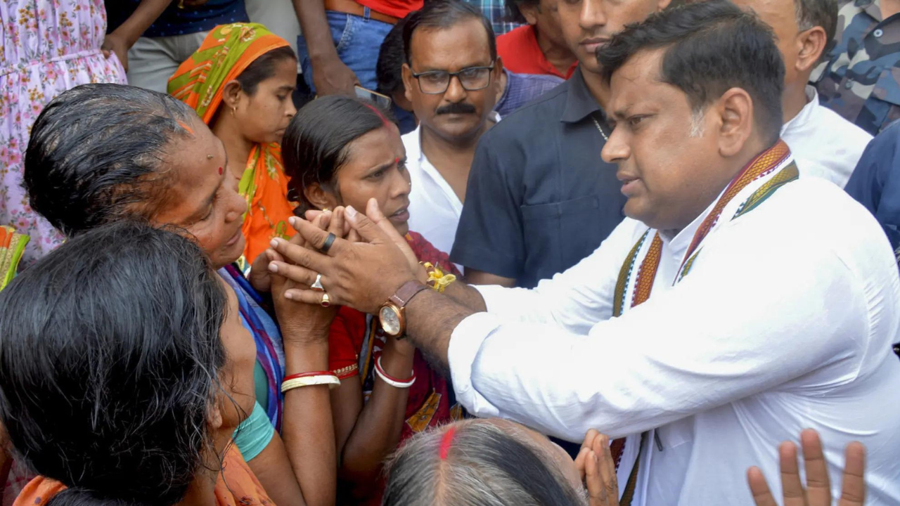 ‘Intervene & restore normalcy’: Bengal BJP writes to guv amid violence