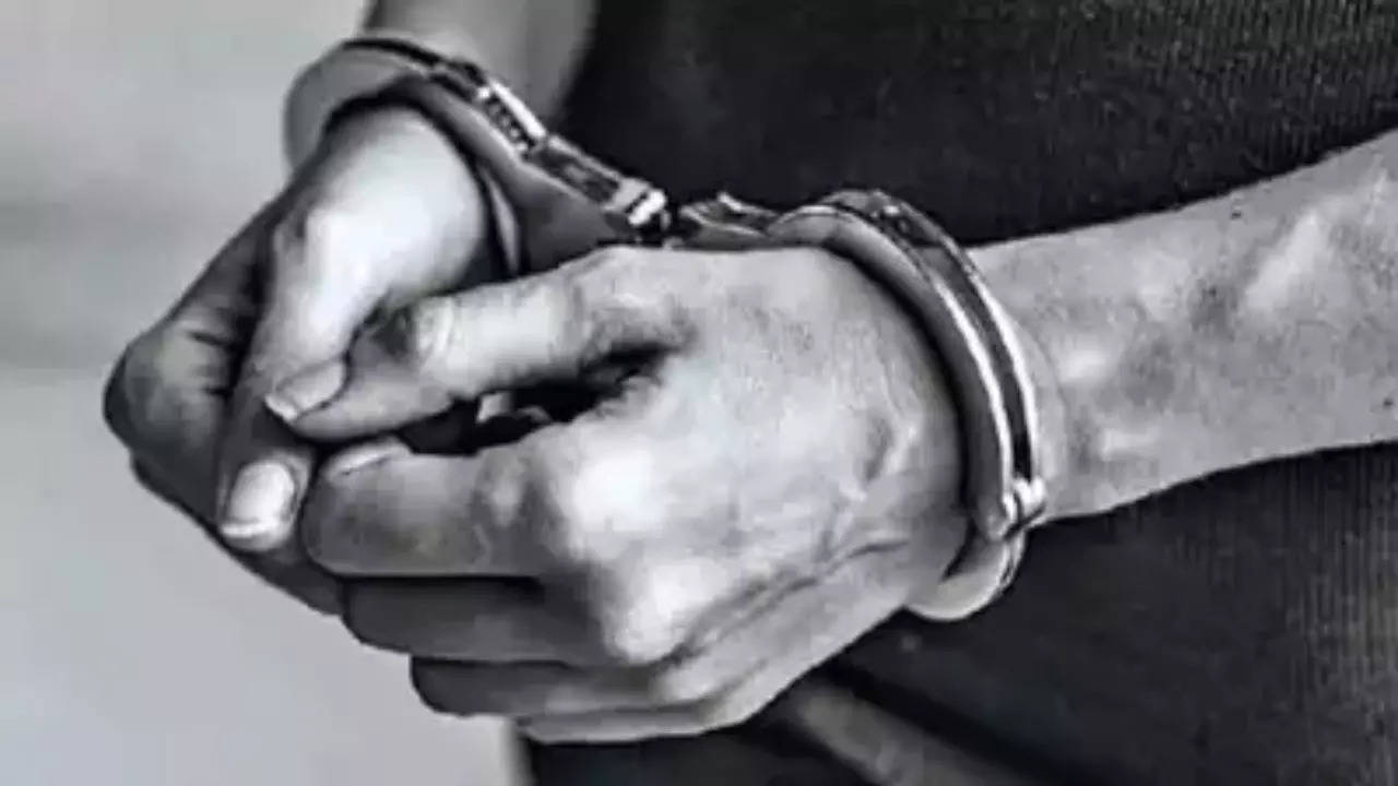 11 militants held in Manipur crackdown on extortion gangs