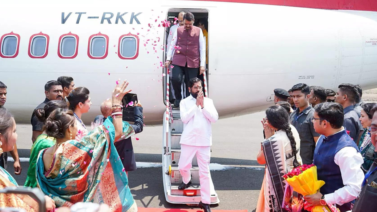 Eknath Shinde calls himself ‘pilot’ of Maharashtra’s development flight, takes swipe at MVA