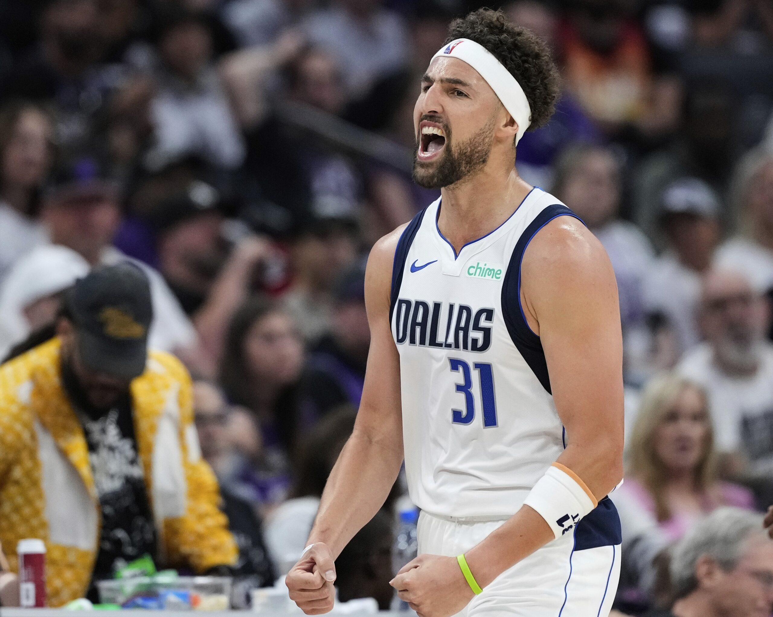 Mavericks advance in play-in tournament with win over Kings