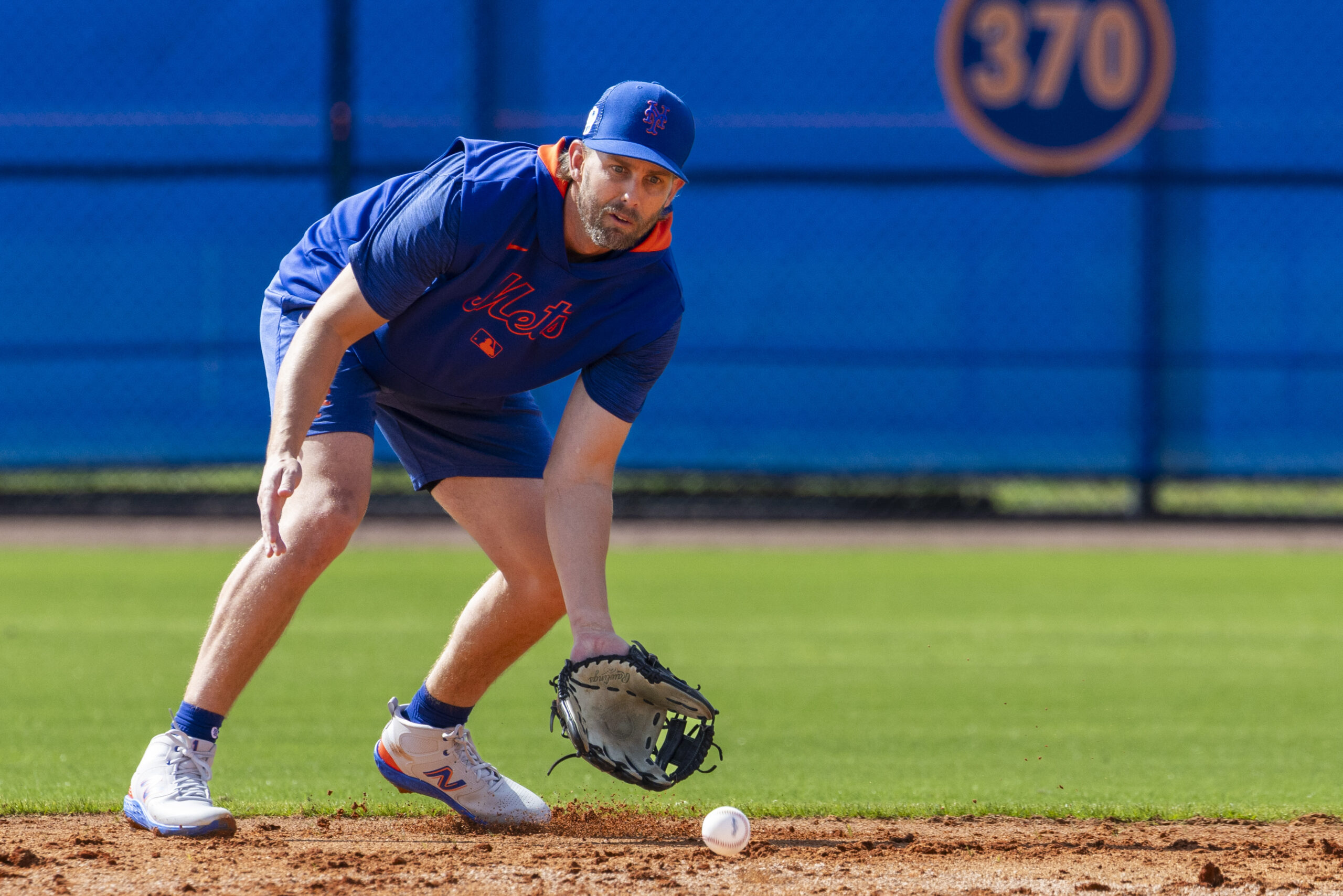 Mets trying Jeff McNeil at different position during injury rehab