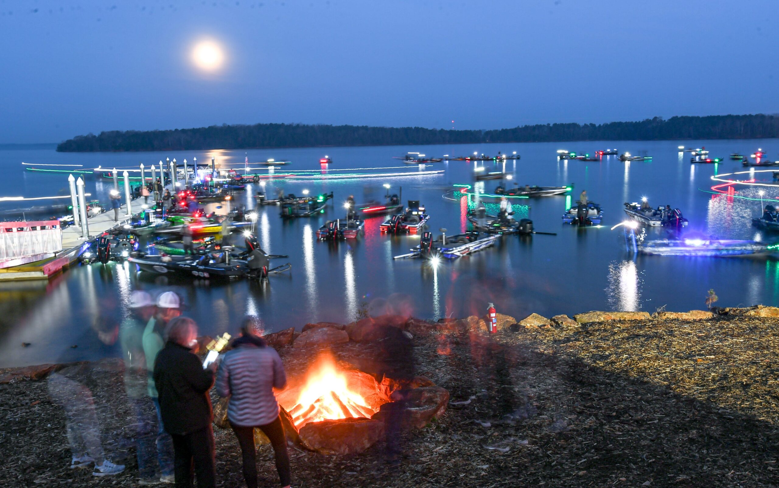 Boat accident leaves 3 dead, 3 injured at Major League Fishing tournament in Alabama