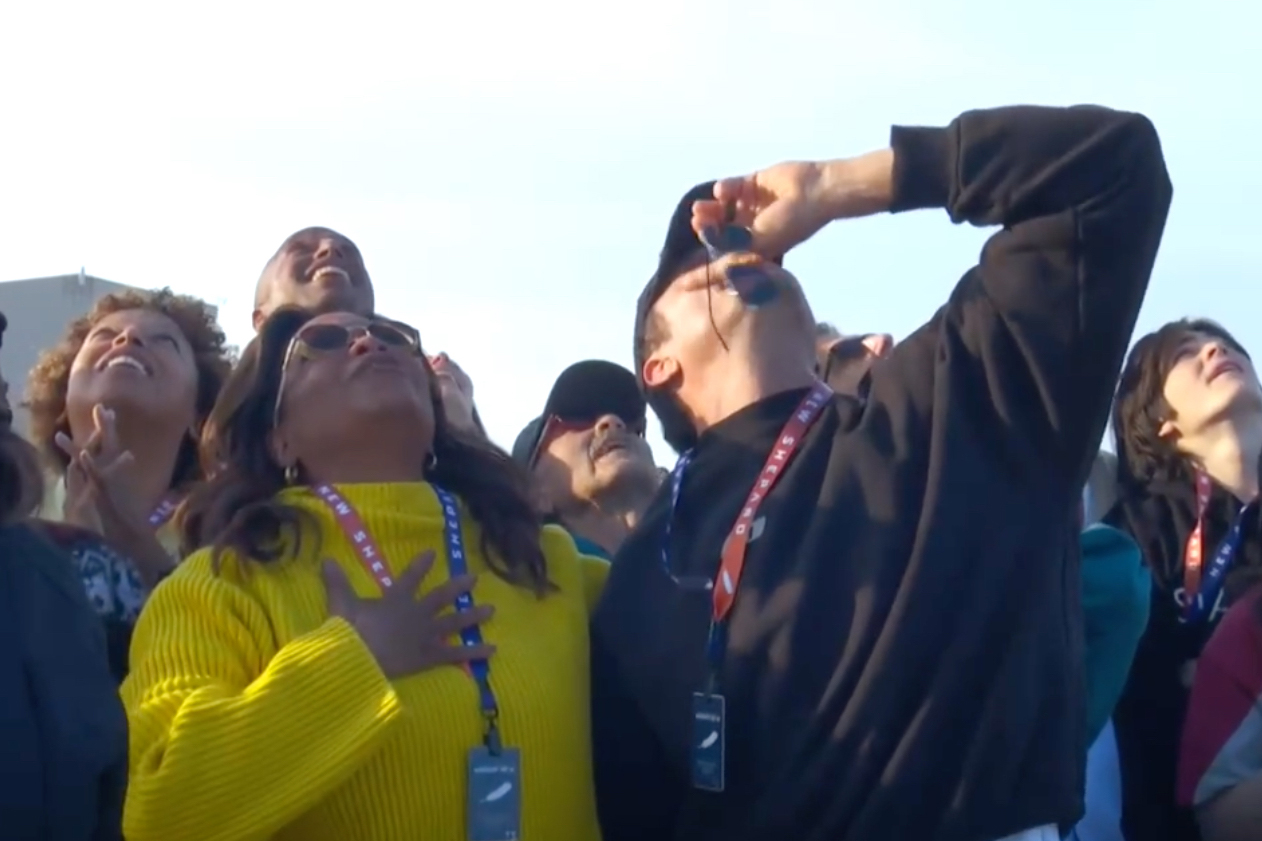 Oprah Winfrey sobs watching ‘scared’ best friend Gayle King’s Blue Origin mission