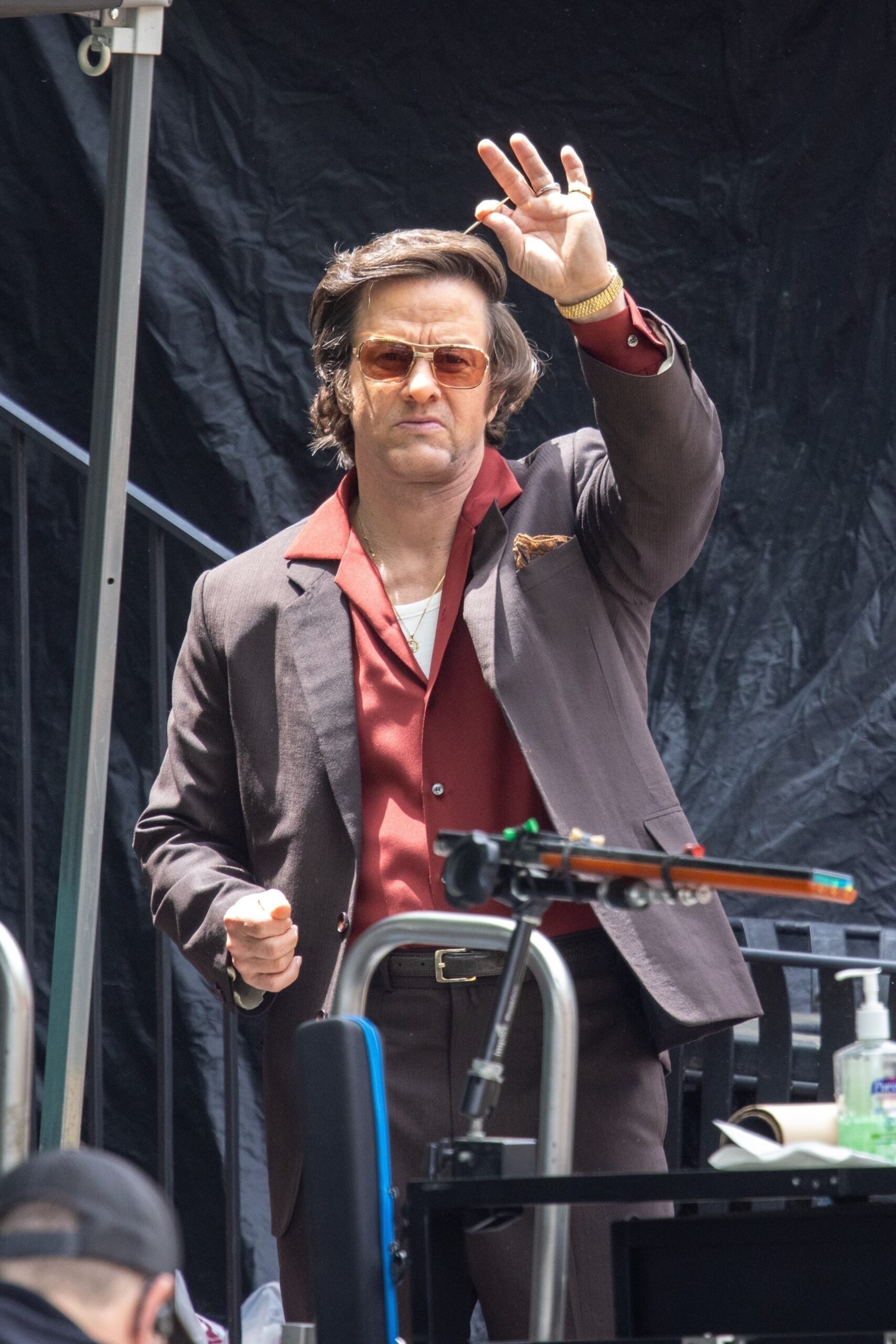 Mark Wahlberg looks nearly unrecognizable as mob gangster on set of upcoming crime thriller